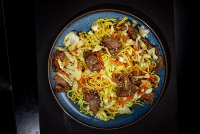 Yakisoba bøf